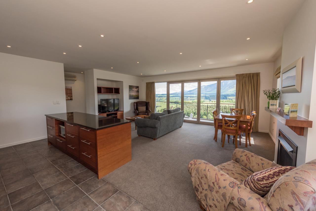 Canterbury High Country Villas Windwhistle Extérieur photo